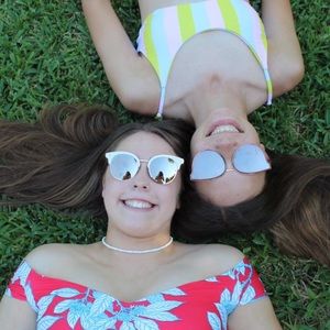 Meet your Posher, Macie